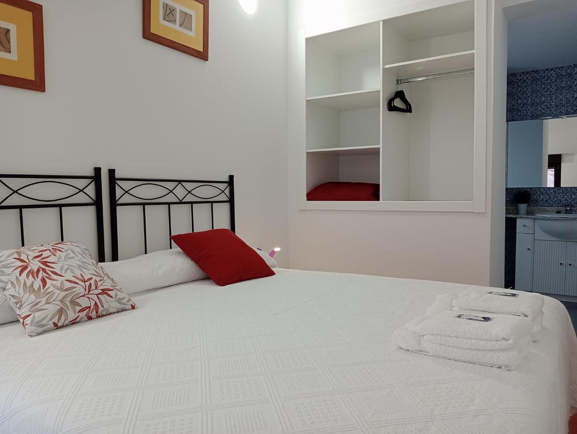 Apartamentos La Piedra En Pleno Centro Historico Con Dos Dormitorios Y Dos Banos Nájera Exteriér fotografie